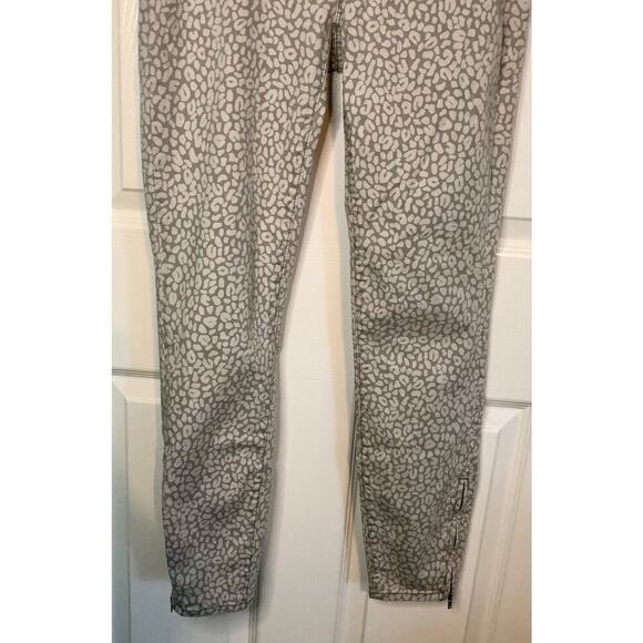 Ann Taylor Loft Modern Skinny Ankle Gray & Green Leopard Print Jeans - Size 26/2 - Picture 3 of 10